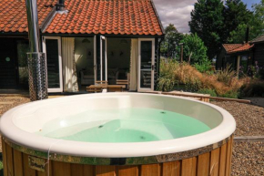 The Stables - luxury 2 bed 2 bath barn with hot tub in rural Suffolk countryside